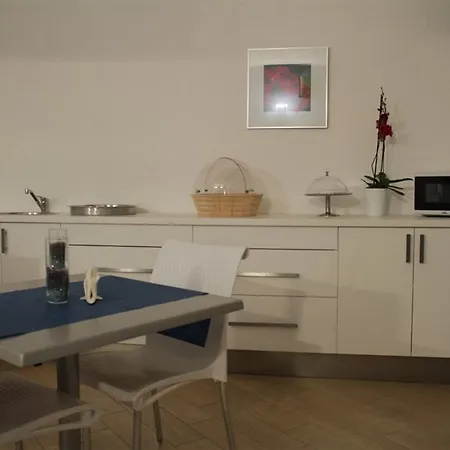 לינה וארוחת בוקר Bovio Modern נאפולי